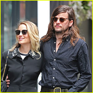 Dianna Agron & Winston Marshall Are Married!