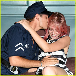 Pyper America Smith Kisses Brandon Lee at Just Jared's Halloween Party!