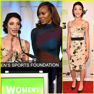 Meryl Davis Honors Water Polo Olympian Ashleigh Johnson at Salute To Women In Sports Gala 2016