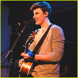 Niall Horan Says Shawn Mendes’ ‘Treat You Better’ Is His Jam Right Now ...