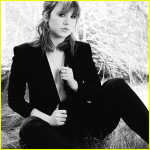 Taylor Spreitler Reveals She Wanted to Be a Ventriloquist & More Fun Facts With JJJ!