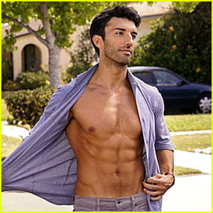 Justin Baldoni Unveils Six Pack Abs for Upcoming 'Jane the Virgin' Episode!