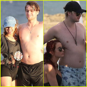 5SOS's Luke Hemmings & Michael Clifford Hang With Their Girlfriends Poolside in Cancun