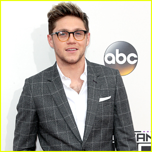 Niall Horan Admits He's Nervous For AMAs Tonight!