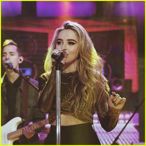 What Is The Song Thumbs By Sabrina Carpenter About - Picture Of Carpenter