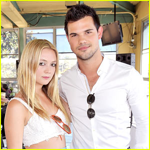 Taylor Lautner & Billie Lourd Are Ready for a Job at Target!