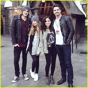 Ashley Tisdale Hangs Out at the Wizarding World of Harry Potter!