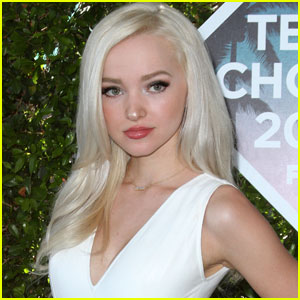 Dove Cameron Witnesses Cute Couple Get Engaged!
