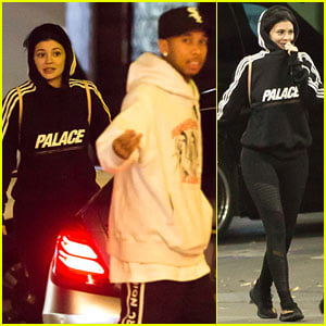 Kylie Jenner & Tyga Go On Double Date For Burgers! | Kylie Jenner, Tyga ...
