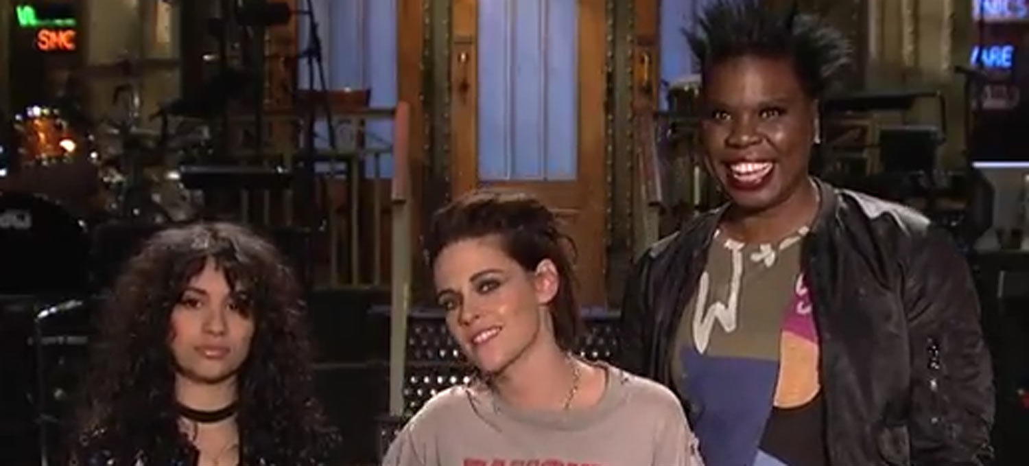 Watch Alessia Cara & Kristen Stewart Get Mistaken for Elves in ‘SNL