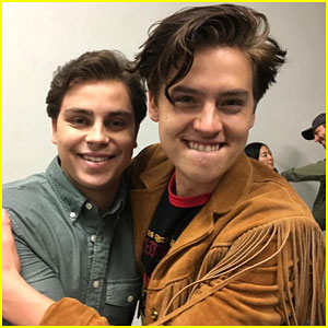 Cole Sprouse Meets Up With Jake T. Austin at WonderCon!
