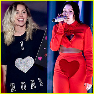 Noah Cyrus' Biggest Fan, Miley, Introduces Her iHeartRadio Music Awards Performance!