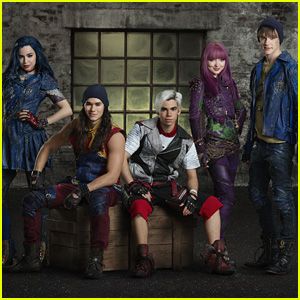'Descendants 2' Stars Premiere 'Ways To Be Wicked' Music Video - Watch Now!