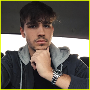 Jacob Whitesides Shares Super Hot Selfie Before Tour Tickets Go on Sale