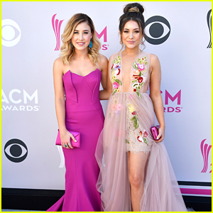 Maddie & Tae Are Wearing the Prom Dresses Of Your Dreams at the ACMs 2017