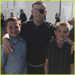 Britney Spears Shares Pic of Her Sons with Nick Jonas at RDMAs!