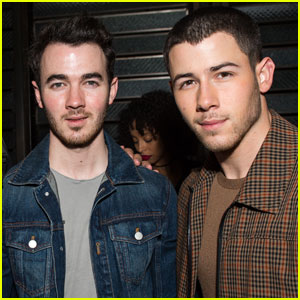 Nick & Kevin Jonas Have a Brotherly Night Out!