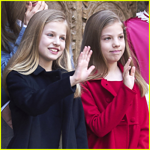 Princess Leonor Shows Off Perfect Royal Wave For Easter Mass