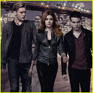 Jace & Simon Compete for Clary in First 'Shadowhunters' Summer Premiere Promo - Watch Now!