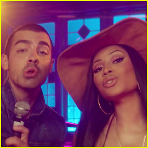 DNCE & Nicki Minaj Throw a Huge Party in 'Kissing Stranger's Music Video - WATCH!