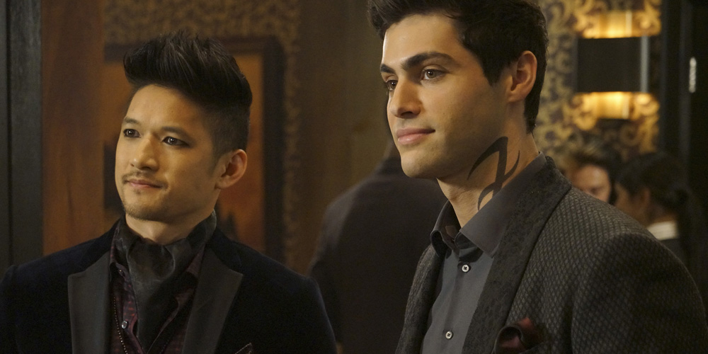 Matthew Daddario & Harry Shum, Jr. Tease What’s Ahead of Malec on ...