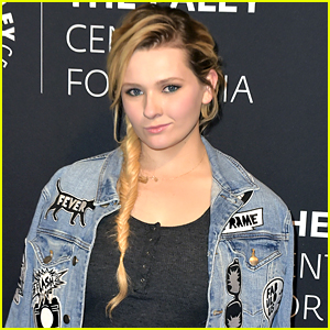 Abigail Breslin Photos, News, And Videos 