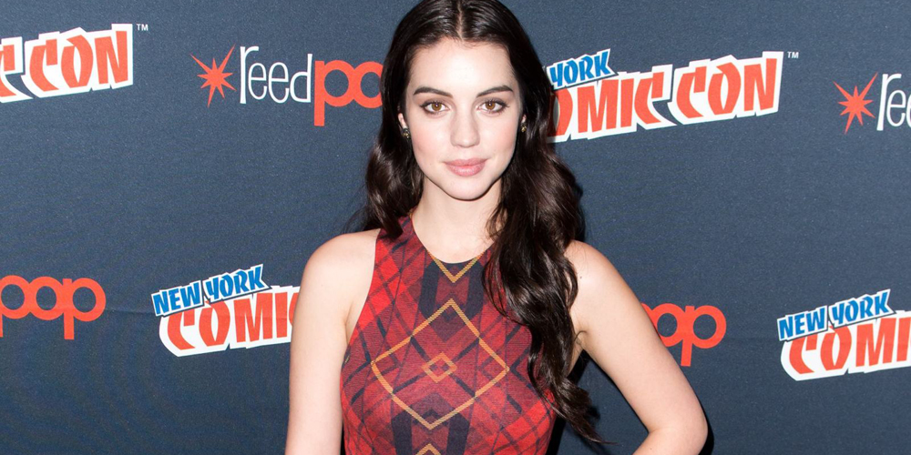 Reign S Adelaide Kane Isn T Actually Related To Mary Queen Of Scots Exclusive Adelaide Kane Exclusive Reign Just Jared Jr