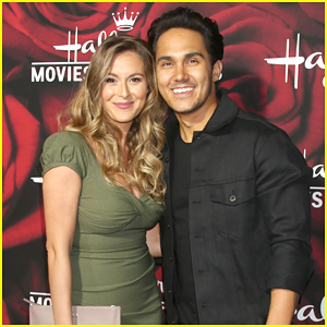 Carlos & Alexa PenaVega To Star In New Comedy Series Together - Details Here!