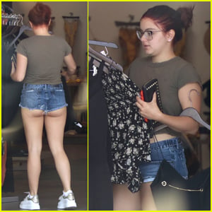 Ariel Winter Shows Off Her Booty In Daisy Dukes!
