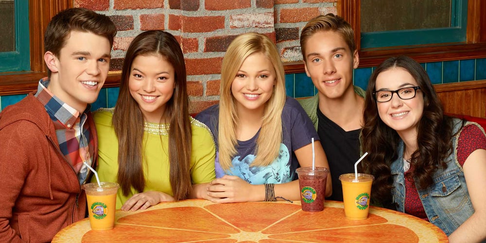 Olivia Holt & Her ‘I Didn’t Do It’ Cast Finally Reunite – Pic Inside ...