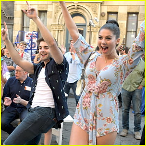 Throw Back with The Thundermans' Kira Kosarin  🎵What you see is not what  you get, living our lives with a secret 🎵 Live it up with The Thundermans'  Kira Kosarin and