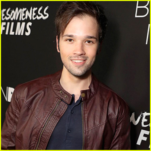 iCarly’s Nathan Kress Signs an Autograph for a Fan Five Years After She ...