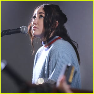 Noah Cyrus Has Moved Beyond The Bad Comments on Instagram: 'I Can't Let Them Get To Me'