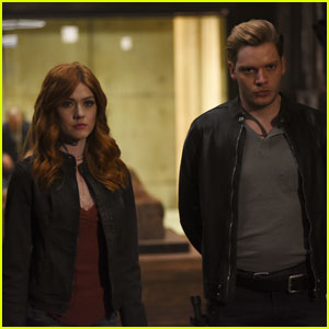 Jace Continues to Keep a Secret From Clary on Tonight's 'Shadowhunters'