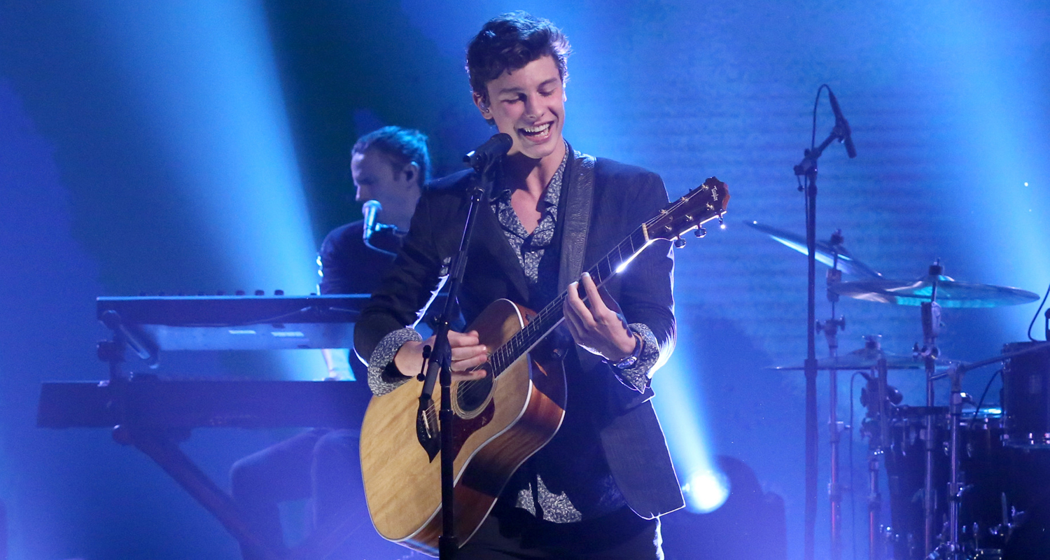 Shawn Mendes Doesn’t ‘Hold Back’ During ‘Tonight Show’ Performance