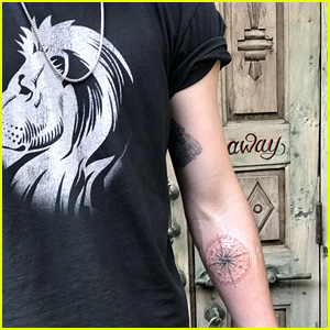 Brooklyn Beckham reveals SIXTH tattoo tribute to fiancée Nicola Peltz on  his hand  The US Sun