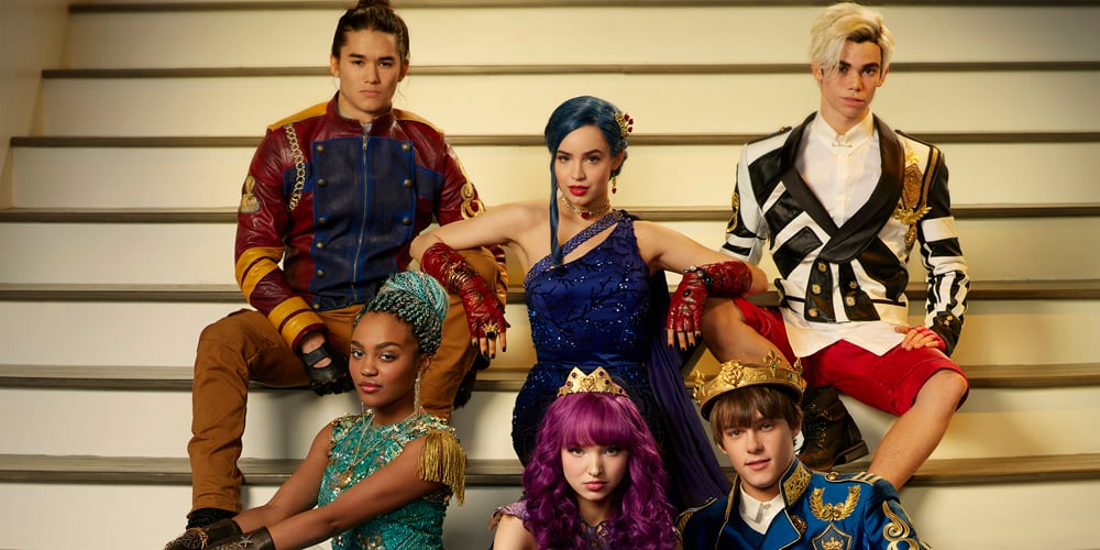 ‘Descendants 2′ Cast Glams Up For Gorgeous Cotillion Portrait | Booboo