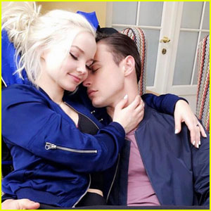 Dove Cameron Reveals the First Thing She Loved About Thomas Doherty (Exclusive)