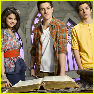 Jake T. Austin Is Definitely Down For A 'Wizards of Waverly Place' Reunion