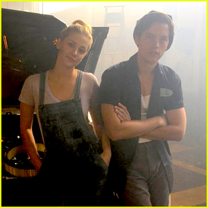Lili Reinhart's Betty Cooper is the 'Queen of Fixing Cars' on 'Riverdale'