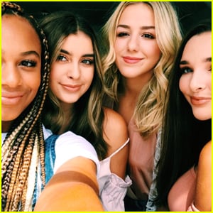 'Dance Moms' Nia, Chloe, Kalani & Kendall Share The Most Stunning Selfie Ever