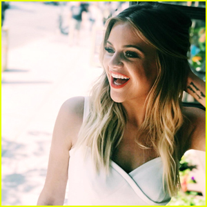 Kelsea Ballerini Debuts The One Love Song You WILL Love 'Unapologetically' - Lyrics & Stream Here!
