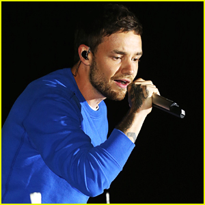 Liam Payne Performs 'Strip That Down' at Event in London!