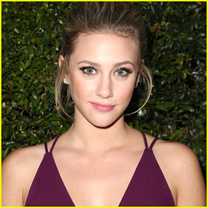 Lili Reinhart Wants To Adopt A Dog in Vancouver
