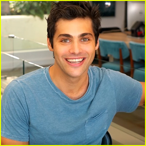 Matthew Daddario Is Shocked By RAW's Super Sleuth Questions! (Video)
