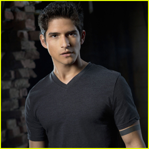 Tyler Posey 'Loved Loved Loved' Directing This Weekend's 'Teen Wolf'