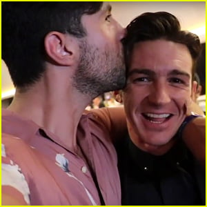 Josh Peck Surprises Drake Bell, Kisses Him on the Head, & Then They Sing the 'Drake & Josh' Theme Song (Video)