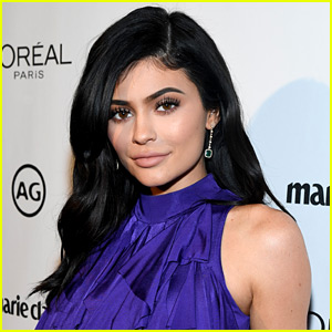 Kylie Jenner Lifts Shirt & Reveals a Little Bit of Belly in New Photo