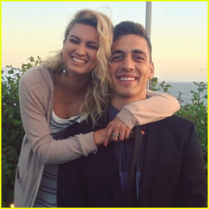Tori Kelly Engaged To Basketball Player Andre Murillo!