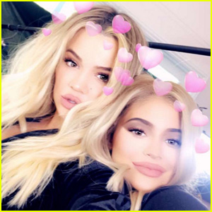 Kylie Jenner Posts New Selfies with Fellow Pregnant Sister Khloe Kardashian!